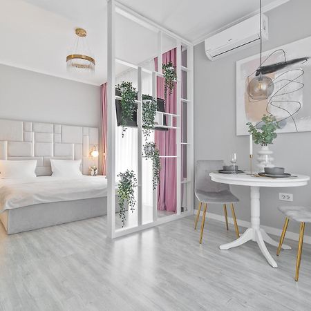 Andreea Studio Oradea Exterior foto